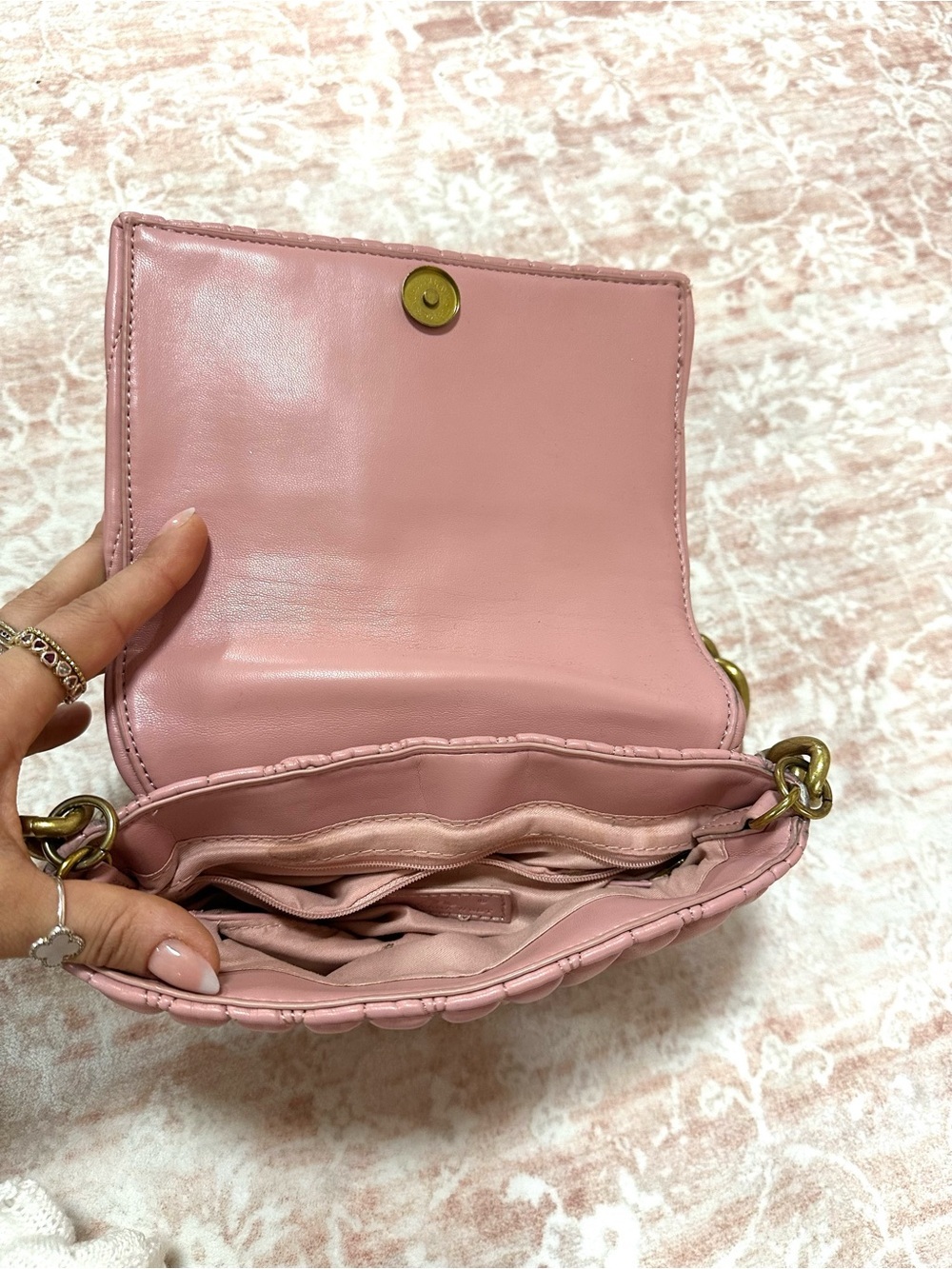 Quilted Leather ⚜️ Pink Golden Chain Bag - Picture 3 of 12